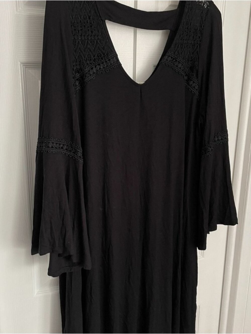 Black crochet bell sleeve dress - Picture 2 of 5